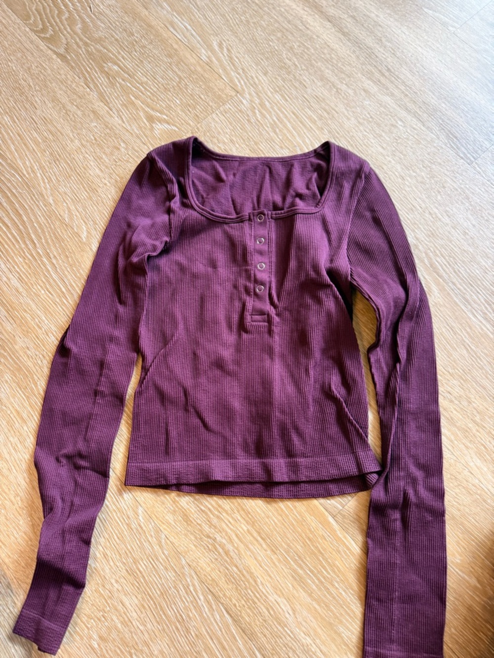 Womens Long Sleeve Ribbed Henley Top - Burgundy